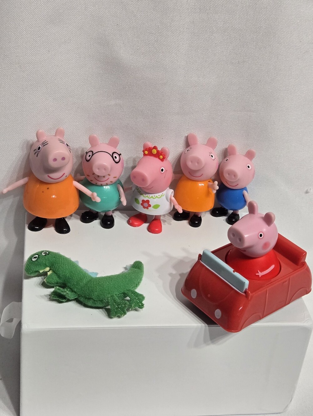 7 pc Peppa Pig Toy Lot Great Condition